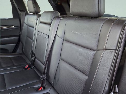 Used 2014 Jeep Grand Cherokee Summit image 31