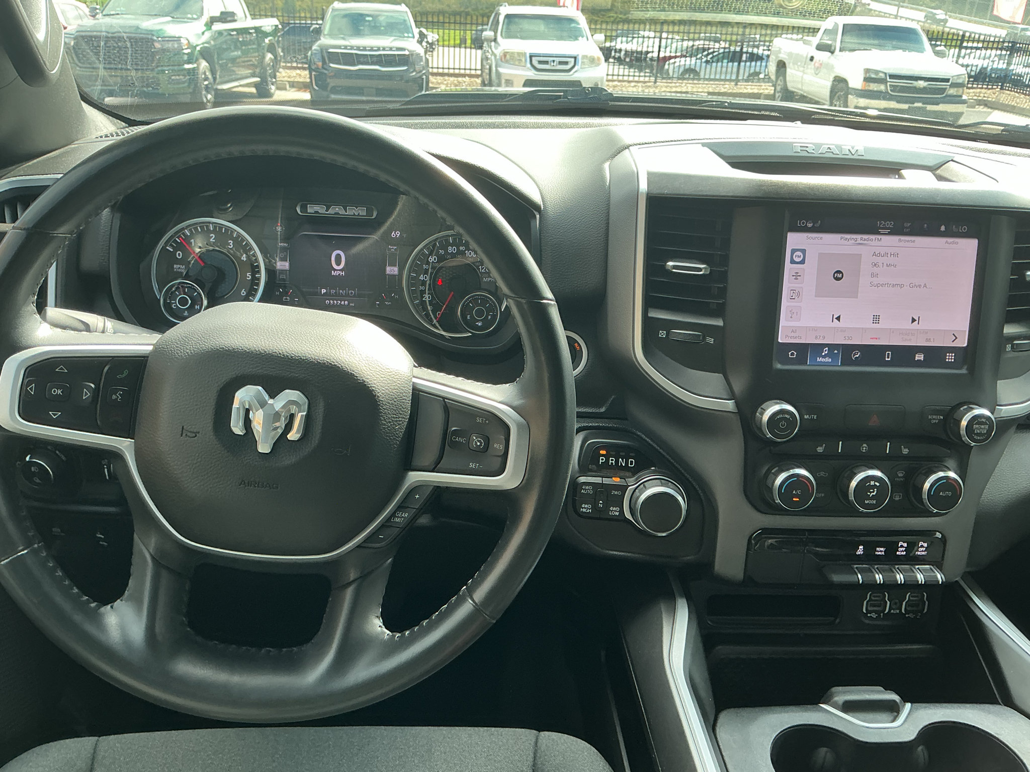 Used 2022 RAM 1500 Big Horn w/ Night Edition AWD/4WD image 15