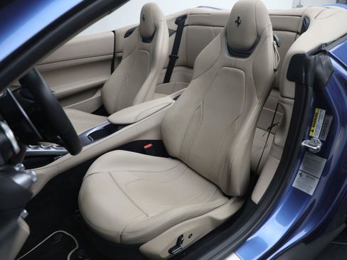 Certified 2020 Ferrari Portofino image 21