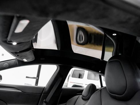 Used 2021 Tesla Model S Plaid image 10