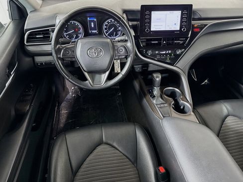 Used 2022 Toyota Camry SE image 17