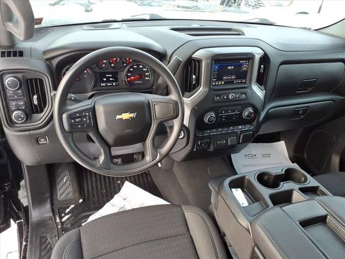 Used 2024 Chevrolet Silverado 2500 Custom w/ Custom Value Package image 14