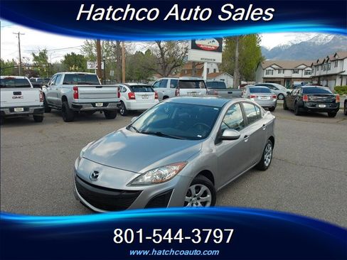 Used 2011 MAZDA MAZDA3 i Sport FWD image 2