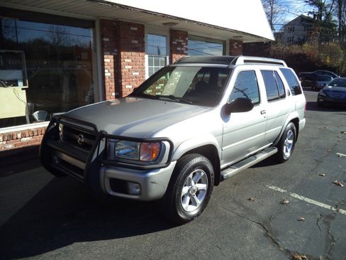 Used 2004 Nissan Pathfinder SE w/ (SRF) SE Sunroof Pkg image 1