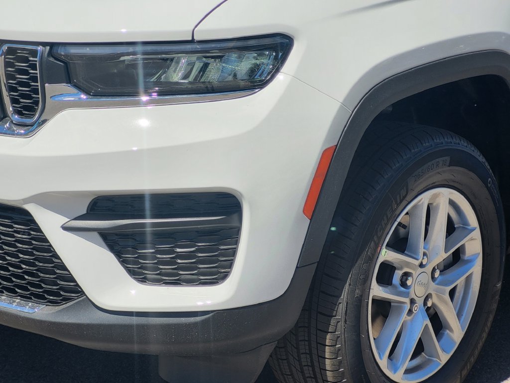 New 2026 Jeep Grand Cherokee Laredo AWD/4WD image 8