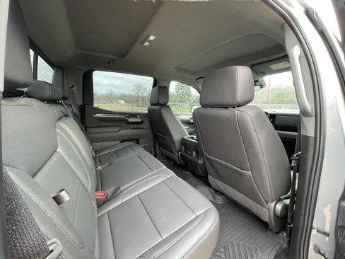 Used 2025 Chevrolet Silverado 1500 LT image 50