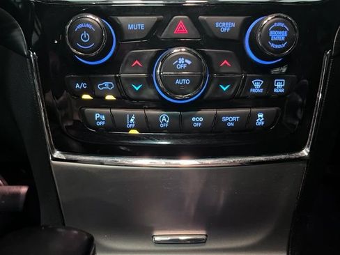 Used 2021 Jeep Grand Cherokee Laredo X AWD/4WD image 25
