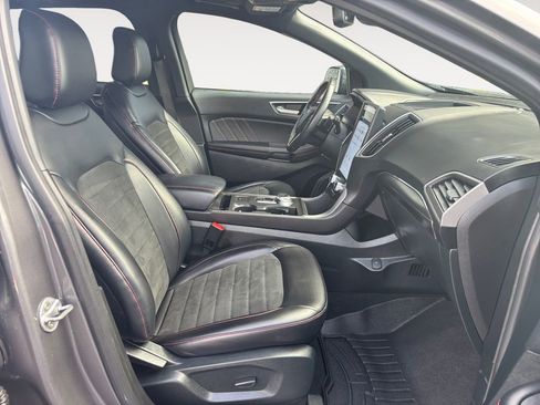 Used 2022 Ford Edge ST-Line w/ Class II Trailer Tow Package image 10