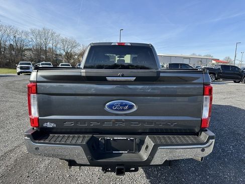 Used 2019 Ford F250 XLT w/ XLT Premium Package image 6