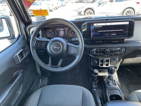Used 2024 Jeep Wrangler Sport S image 10