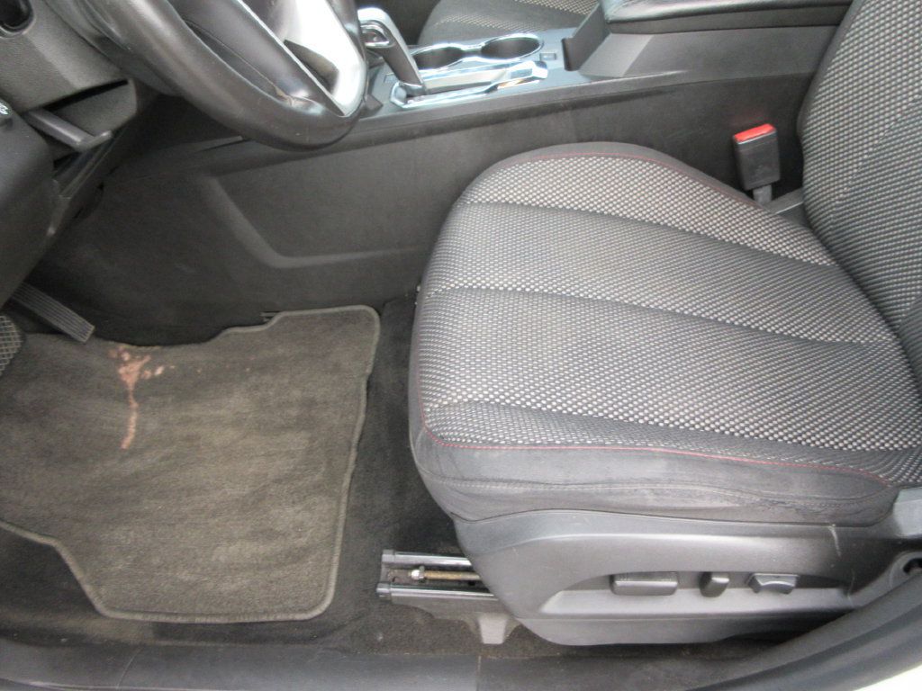 Used 2013 Chevrolet Equinox LT FWD image 21