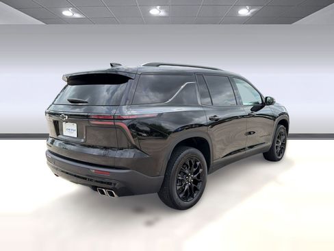 Certified 2025 Chevrolet Traverse LT w/ Enhanced Driving Package FWD image 9