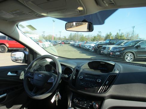 Used 2017 Ford Escape SE w/ SE Cold Weather Package image 20