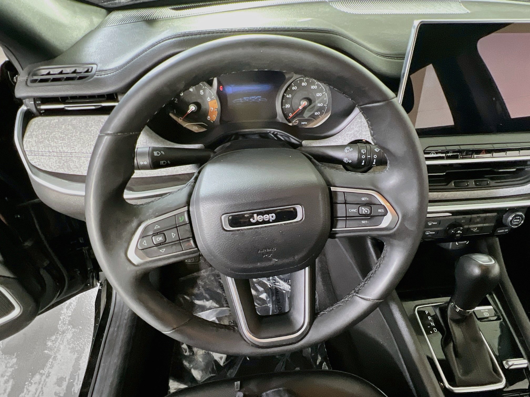 Used 2023 Jeep Compass Latitude AWD/4WD image 11