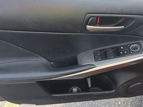 Used 2017 Lexus IS 200t F Sport w/ F Sport Package RWD image 10