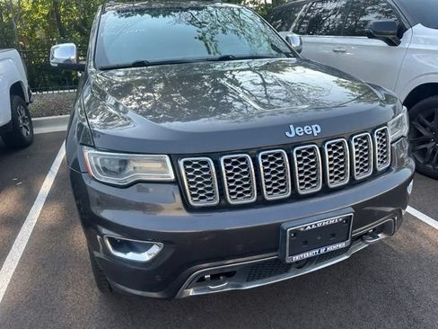 Used 2018 Jeep Grand Cherokee Overland AWD/4WD image 4