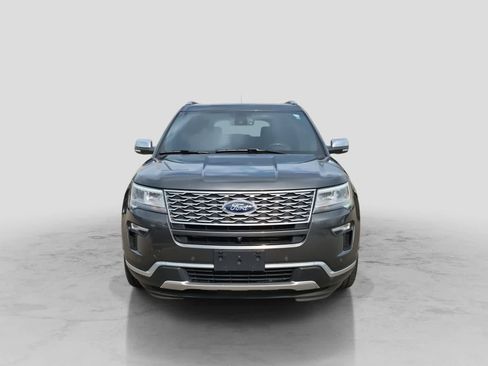 Used 2018 Ford Explorer Platinum AWD/4WD image 3