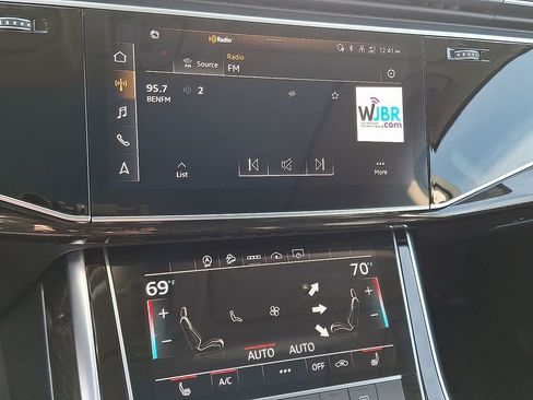 Used 2022 Audi Q7 3.0T Premium w/ Convenience Package image 3