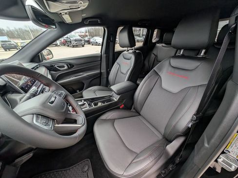 New 2026 Jeep Compass Trailhawk image 13