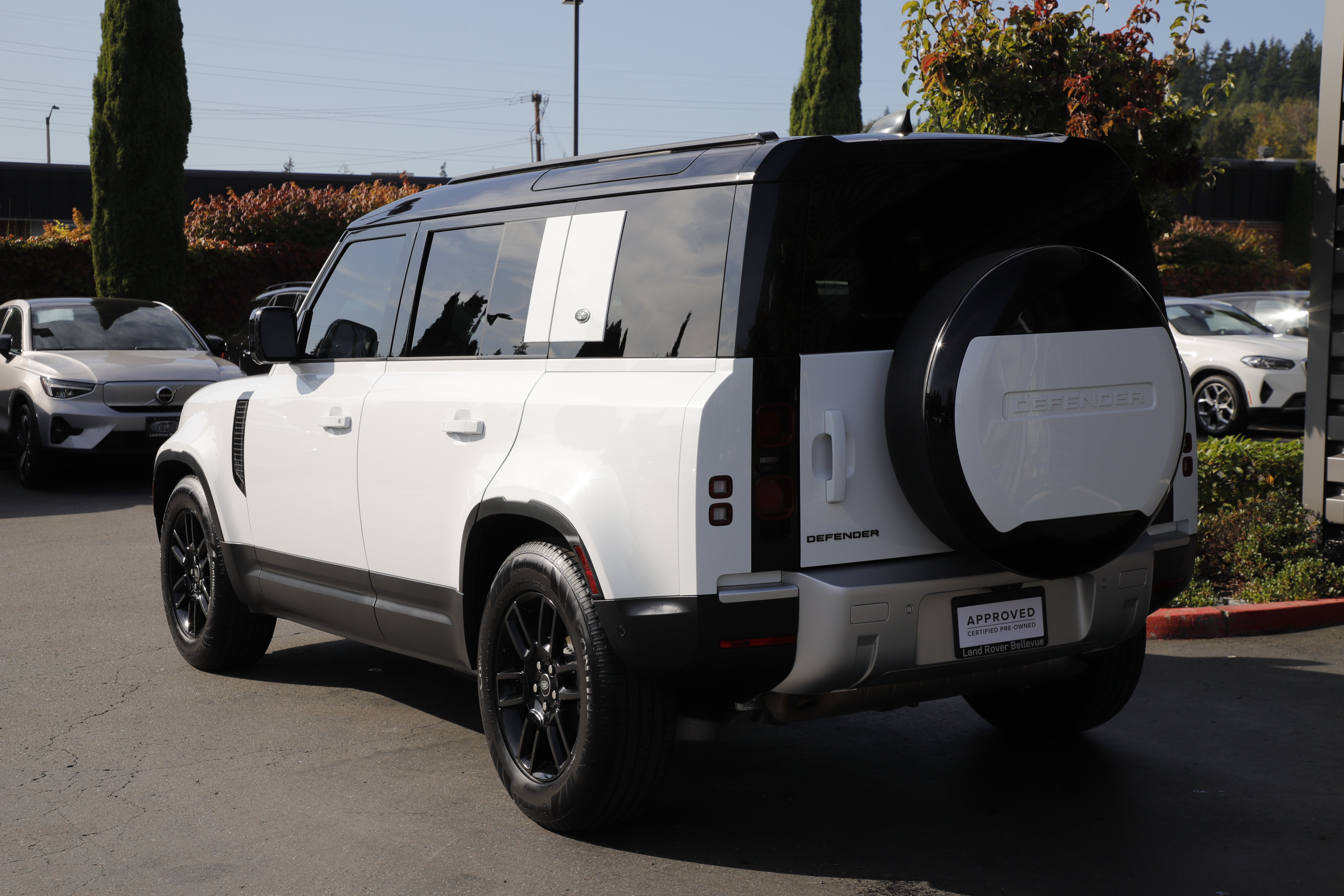 Certified 2023 Land Rover Defender 110 S AWD/4WD image 8