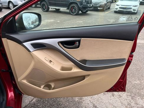 Used 2013 Hyundai Elantra GLS w/ Preferred Pkg image 19