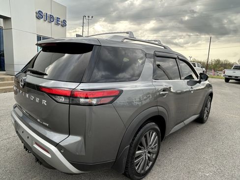 Used 2022 Nissan Pathfinder SL w/ SL Premium Package image 6