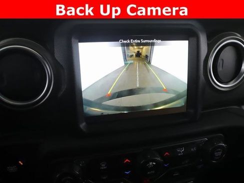 Used 2023 Jeep Wrangler Sahara image 5