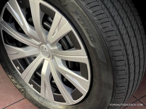 Used 2019 Toyota Camry LE image 11