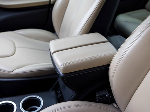 Used 2014 Tesla Model S 85 image 24