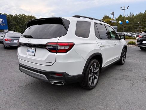 Used 2023 Honda Pilot Elite image 7