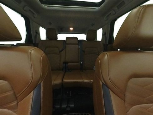 Certified 2025 Nissan Pathfinder Platinum w/ Cargo Package image 34