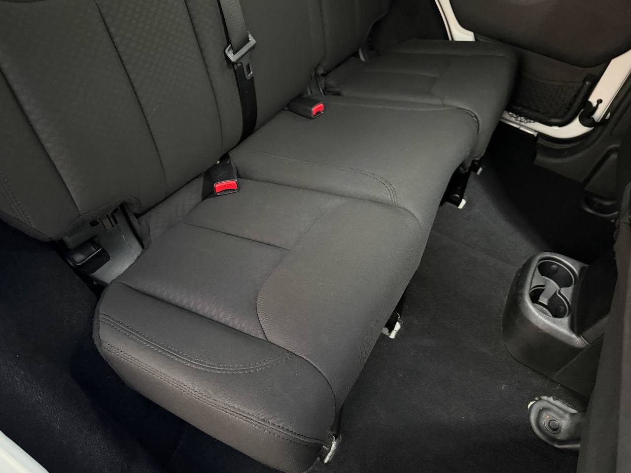 Used 2014 Jeep Wrangler Unlimited Sport w/ Quick Order Package 24S AWD/4WD image 31