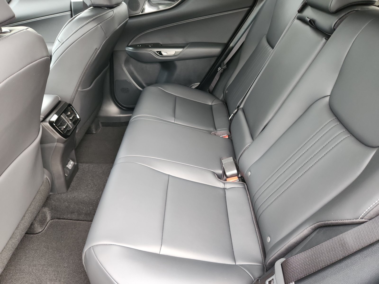New 2026 Lexus NX 350 AWD image 17