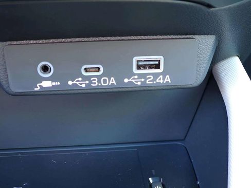 Certified 2025 Subaru Forester Premium image 17