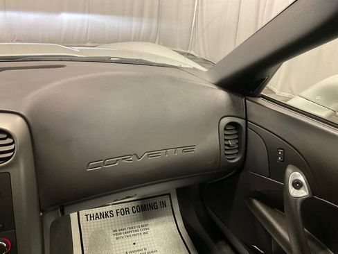 Used 2007 Chevrolet Corvette Convertible w/ Preferred Equipment Group RWD image 33