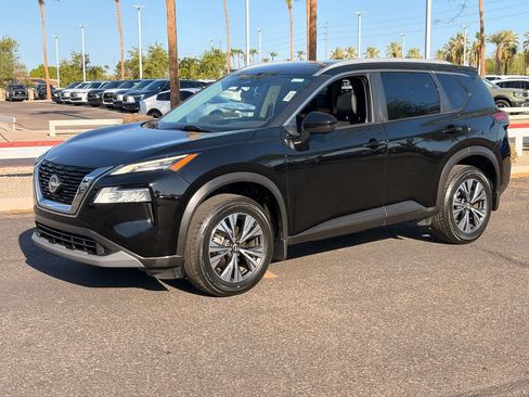 Certified 2022 Nissan Rogue SV w/ SV Premium Package FWD image 2