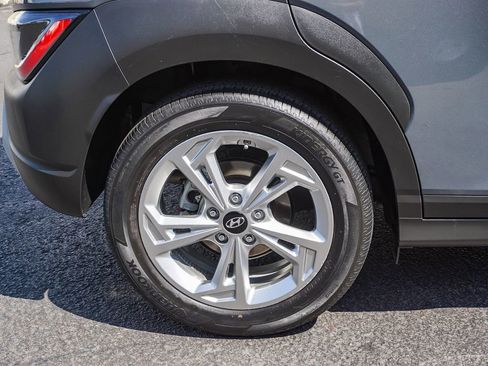 Certified 2023 Hyundai Kona SEL w/ Convenience Package image 9