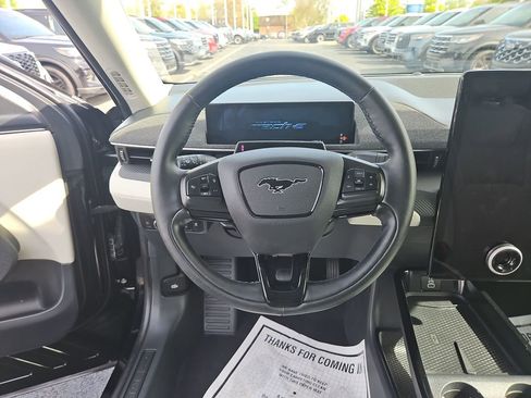 Used 2025 Ford Mustang Mach-E Premium AWD/4WD image 20