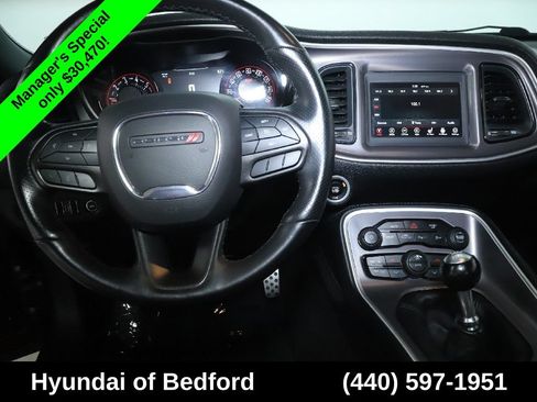 Used 2022 Dodge Challenger R/T w/ Blacktop Package RWD image 27
