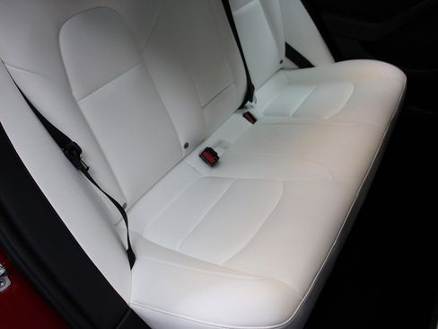 Used 2022 Tesla Model 3 image 10