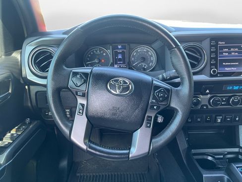 Used 2022 Toyota Tacoma TRD Off-Road w/ Technology Package AWD/4WD image 13