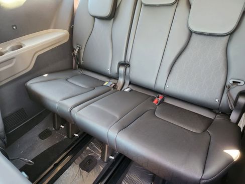 New 2026 Kia Carnival SX FWD image 25