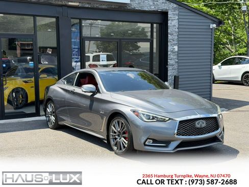Used 2017 INFINITI Q60 Red Sport 400 AWD/4WD image 7