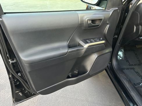 Certified 2023 Toyota Tacoma w/ Trail Edition image 9