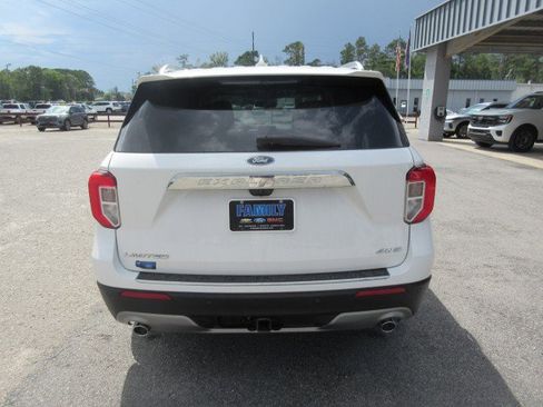 Used 2022 Ford Explorer Limited w/ Equipment Group 301A image 4