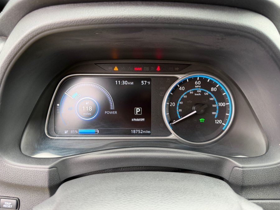 Used 2025 Nissan Leaf S FWD image 12
