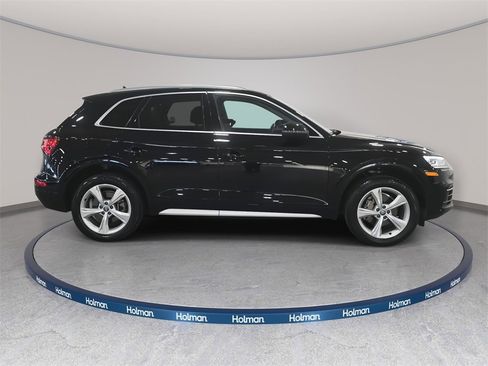 Used 2020 Audi Q5 2.0T Premium w/ Convenience Package image 5