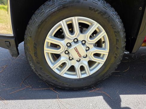 Used 2021 GMC Sierra 2500 SLT AWD/4WD image 9