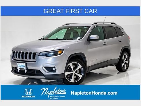 Used 2019 Jeep Cherokee Limited FWD image 1
