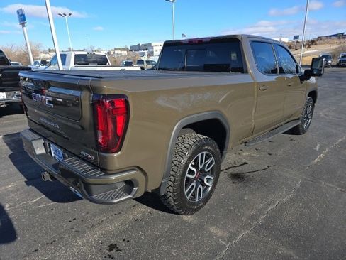 Used 2024 GMC Sierra 1500 AT4 w/ Technology Package image 12